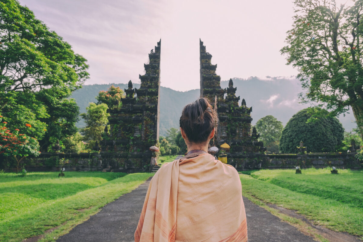 Women in saron on Bali spiritual healing retreat Temple Tour